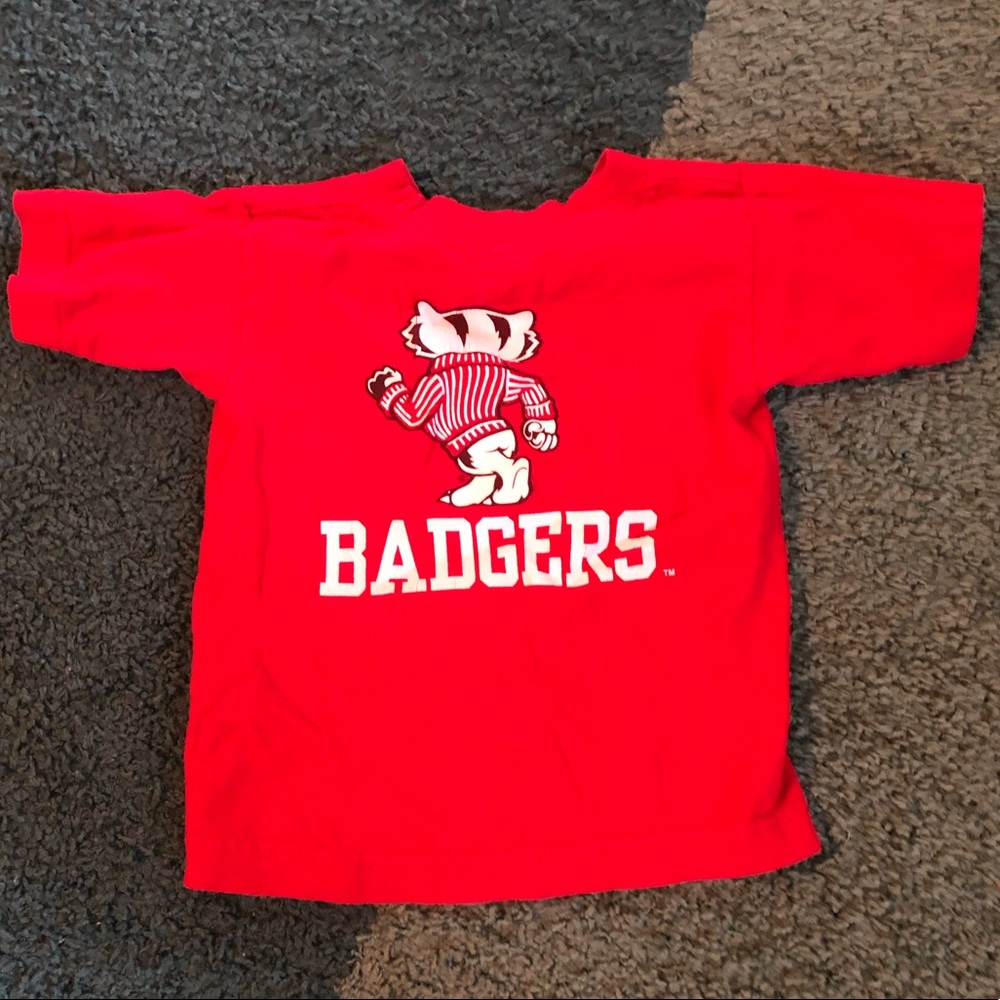 Wisconsin Badgers Tees! 🦡 - Picture 2 of 3